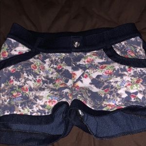 NWOT⭐️ Yelete shorty shorts